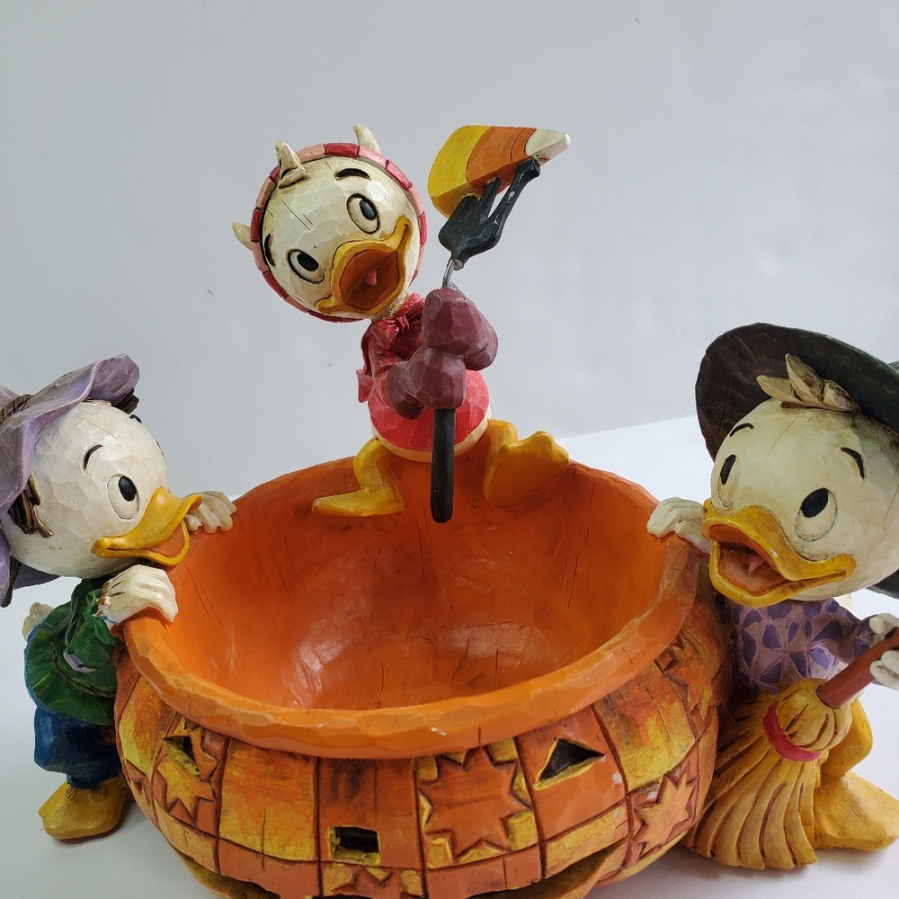 Walt Disney Showcase Collection - Picture 11 of 16